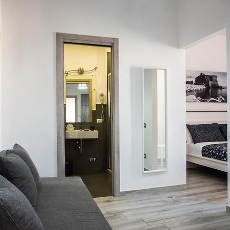 Solarium Al Duomo Rooms By Wonderful Italy Naples Luaran gambar