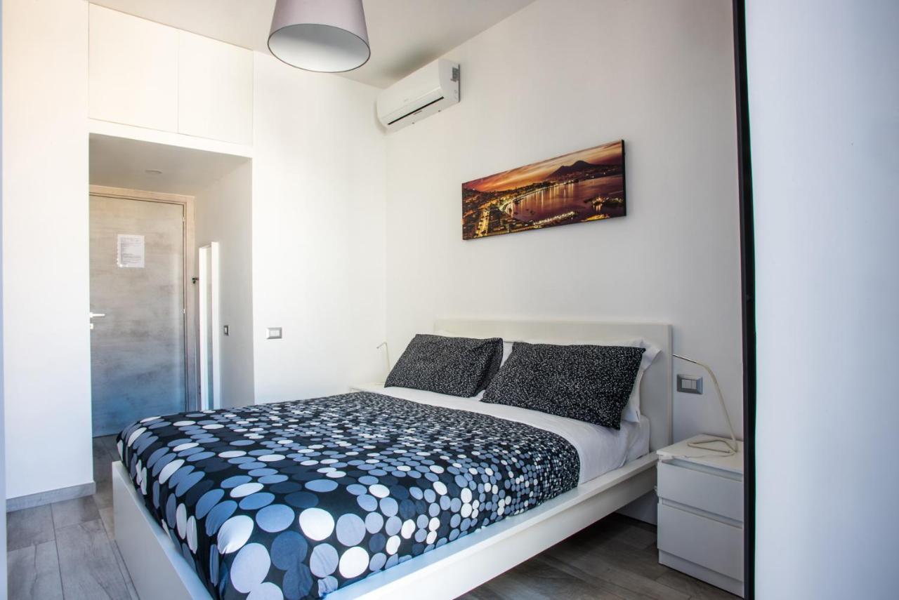 Solarium Al Duomo Rooms By Wonderful Italy Naples Luaran gambar