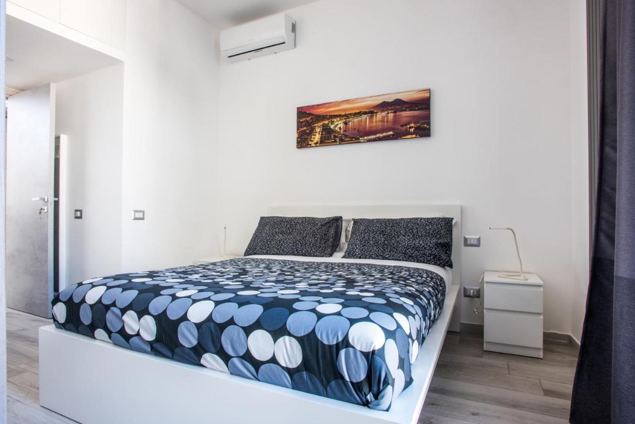 Solarium Al Duomo Rooms By Wonderful Italy Naples Luaran gambar